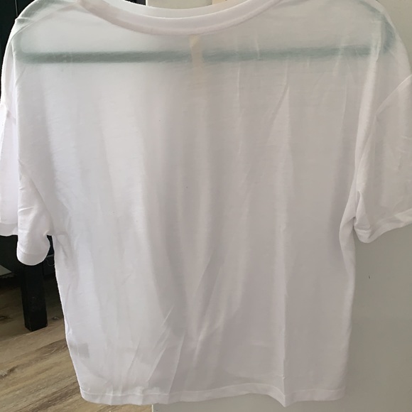 NWT Aeropostale White Front Knotted Tee Size M - Picture 2 of 2